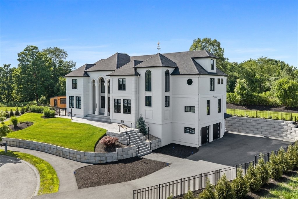 House in Danvers, Massachusetts, United States 2 - 18585147