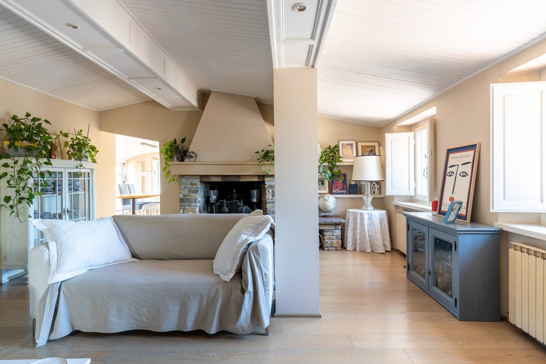 Apartment in Historic Center, Lucca, Tuscany 1 - 18585971