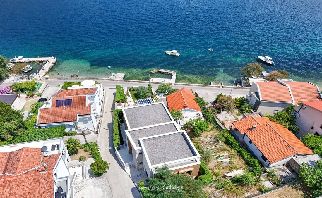 Villa a Stolivo Inferiore, Kotor Municipality, Montenegro 1 - 17837513
