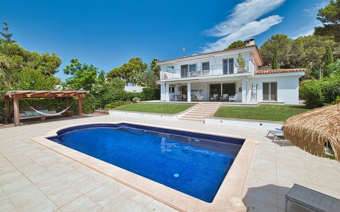 Villa in Rotes Velles, Calvia, Balearic Islands 1 - 18584557