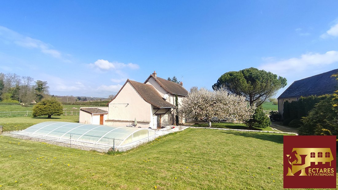 Villa in Sennecey-le-Grand, Bourgogne – Franche-Comté, France 2 - 18582646