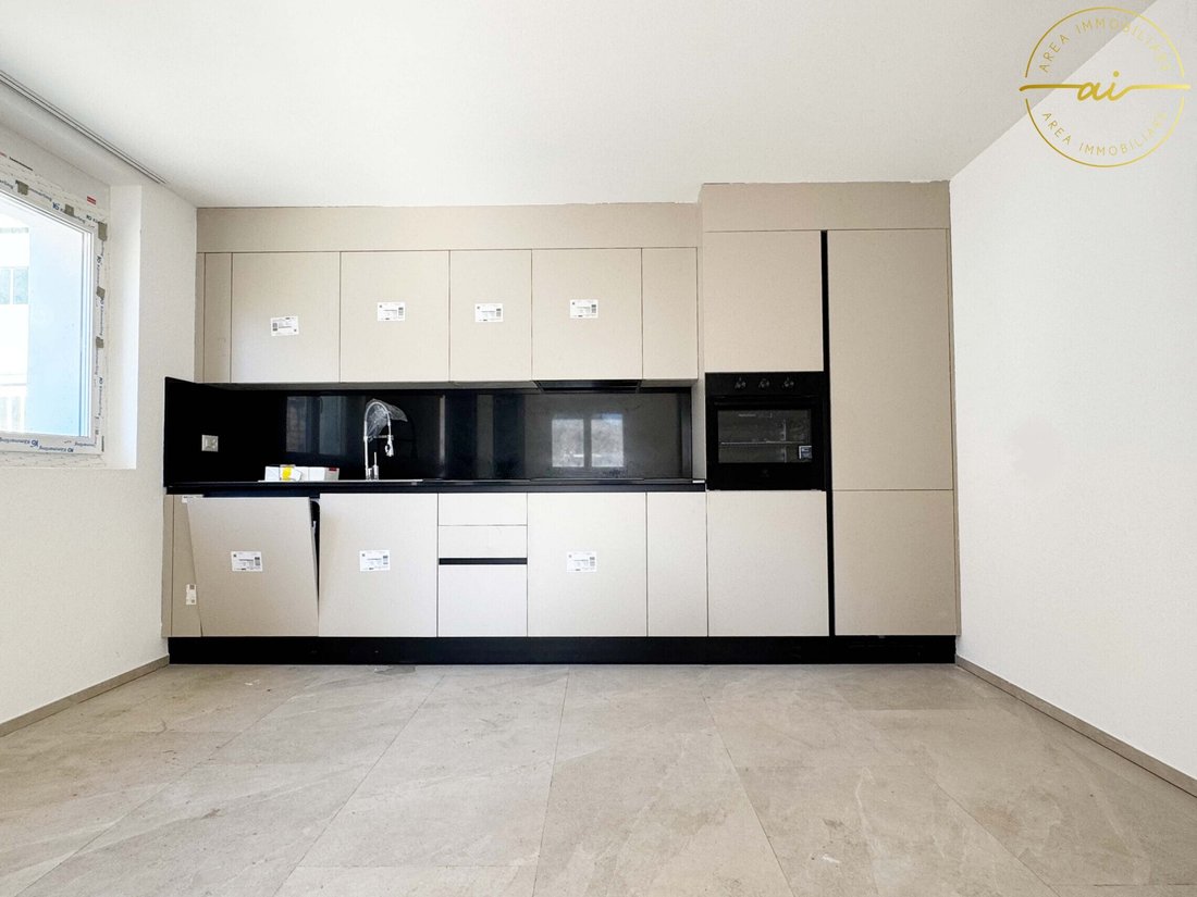Villa in Riviera, Ticino, Switzerland 4 - 18583656