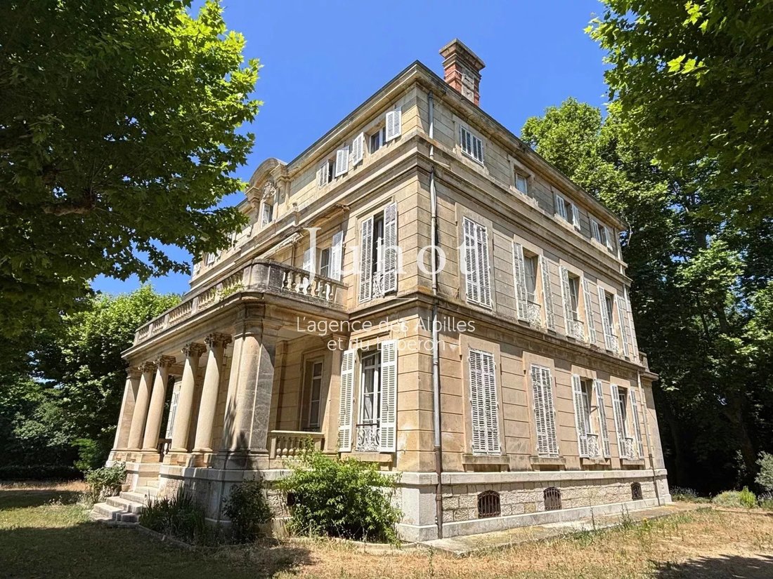 Castle in Étang de l'Olivier-Domaine de Sulauze, Istres, France 1 - 18582471