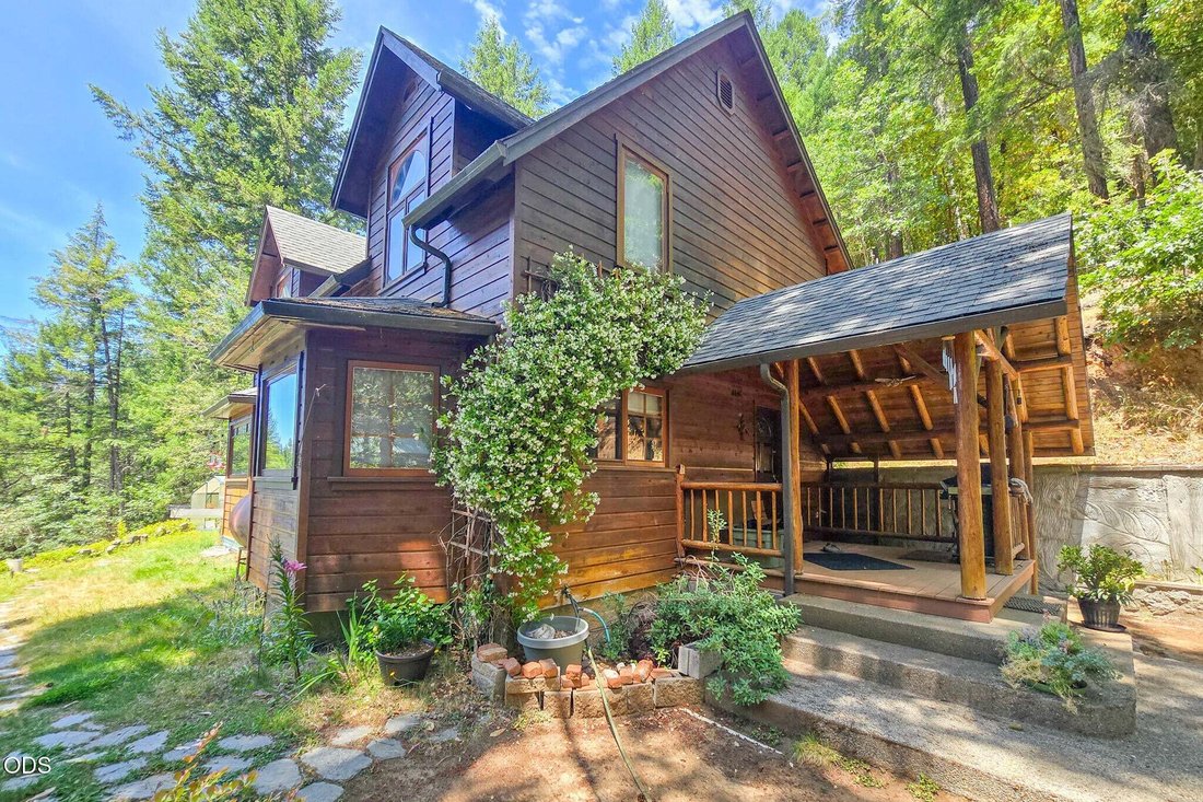 House in Cave Junction, Oregon, United States 1 - 17590526