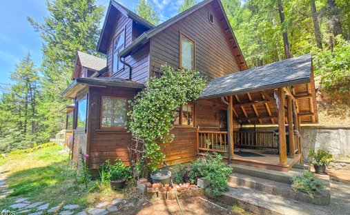 House in Cave Junction, Oregon, United States 1