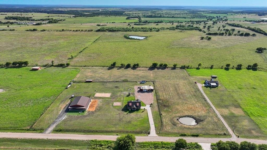 House in Blum, Texas, United States 1 - 18585007