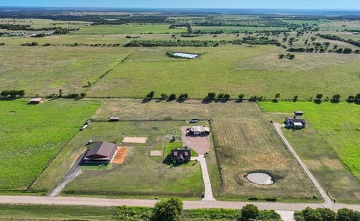 House in Blum, Texas, United States 1