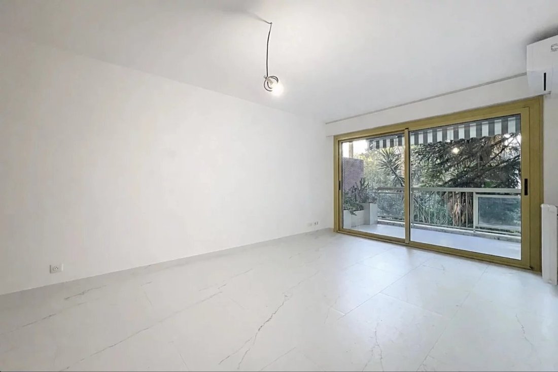 Apartment in La Source, Cannes, France 2 - 18585508