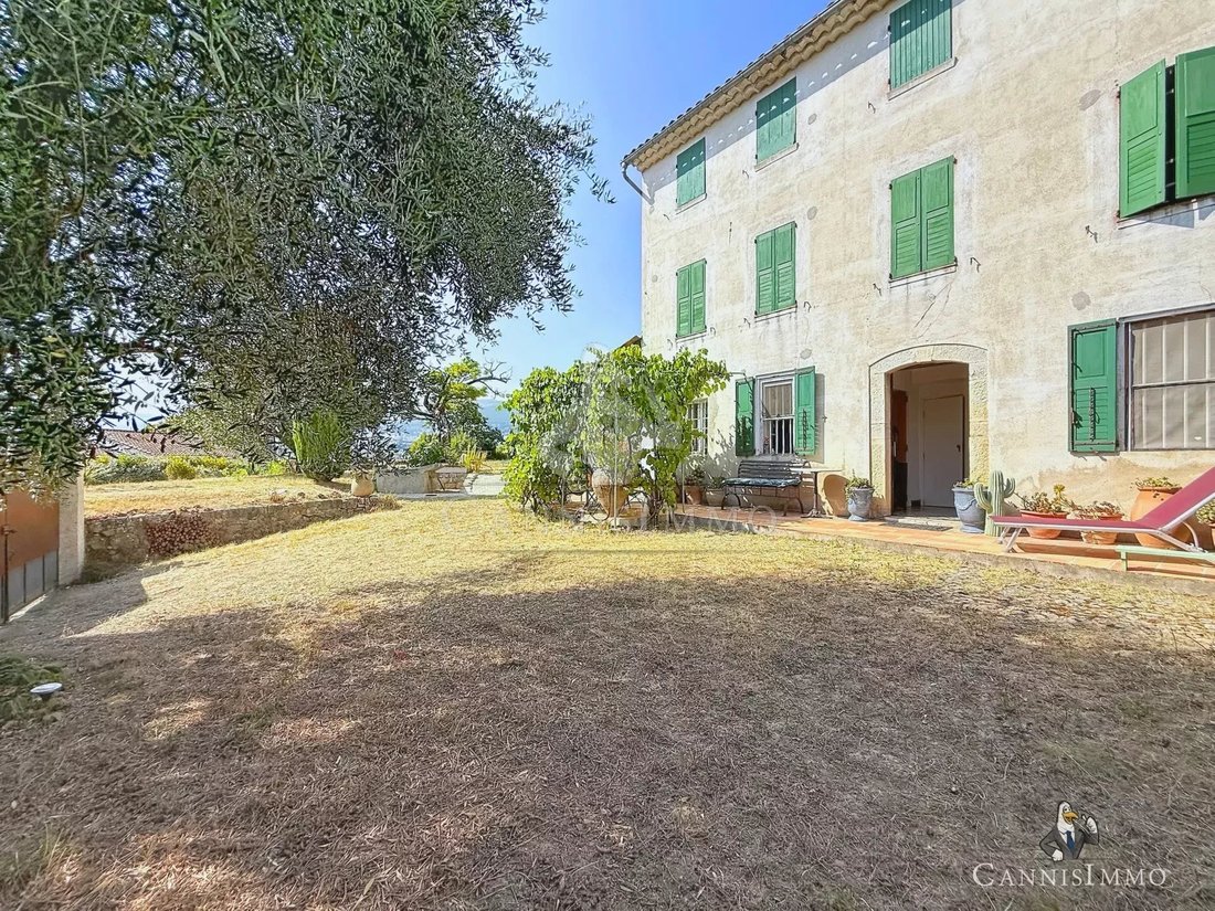 House in Grasse, Provence-Alpes-Côte d'Azur, France 2 - 18582236