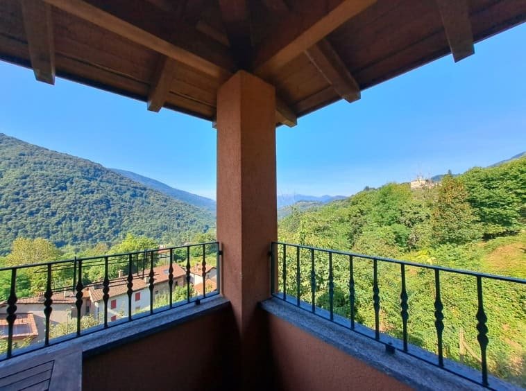 Villa in Tresa, Ticino, Switzerland 1 - 18581046