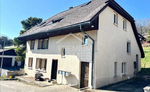 House in Farnern, Canton of Bern, Switzerland 1
