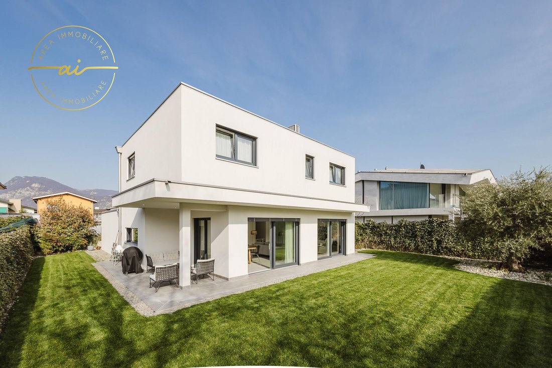Villa in Mendrisio, Ticino, Switzerland 1 - 18583397