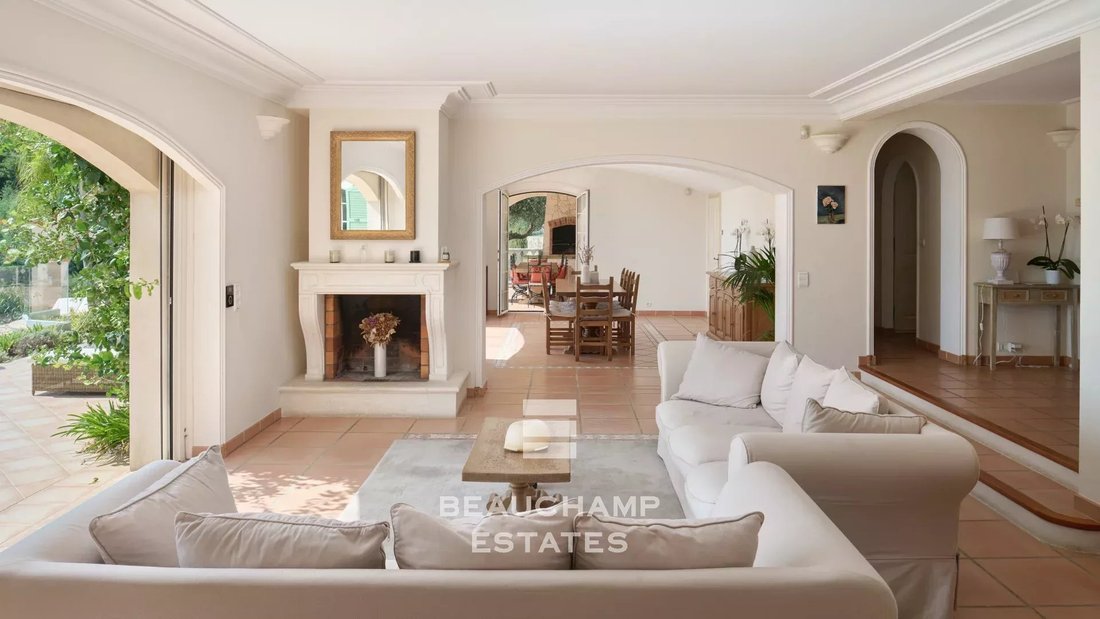 Villa in Les Termes, Mandelieu-la-Napoule, France 5 - 15376004
