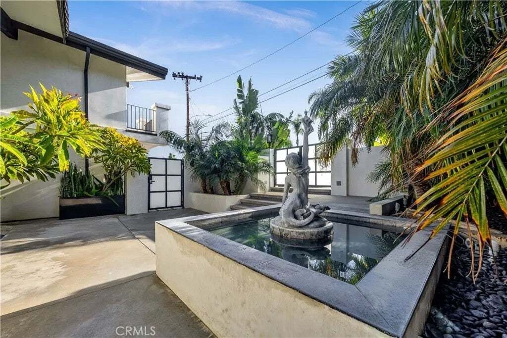 House in Santa Ana, California, United States 3 - 18584657