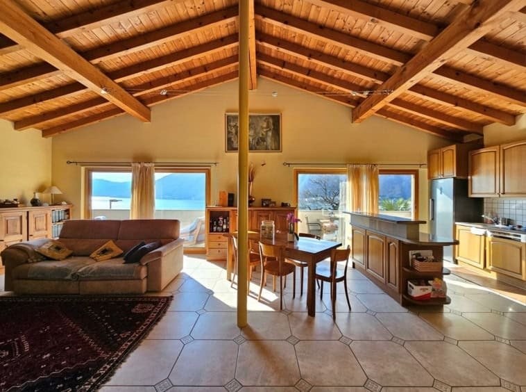 Villa in Bissone, Ticino, Switzerland 3 - 18581183