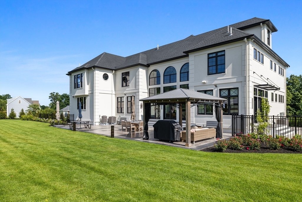 House in Danvers, Massachusetts, United States 3 - 18585147