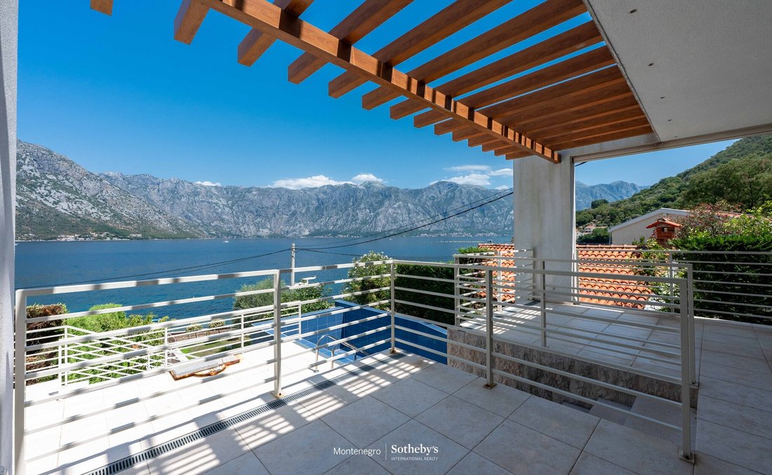 Villa a Stolivo Inferiore, Kotor Municipality, Montenegro 2 - 17837513