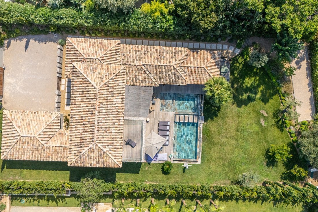 House in Zone Ouest Urbaine, Saint-Tropez, France 2 - 18586230