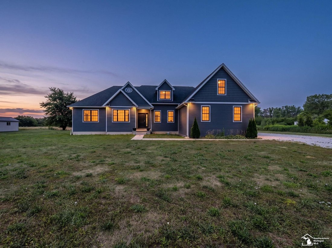 House in Carleton, Michigan, United States 2 - 18581390