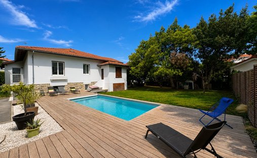 House in Anglet, Nouvelle-Aquitaine, France 1