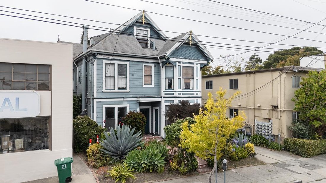 Alameda, California, United States 5 - 18581246