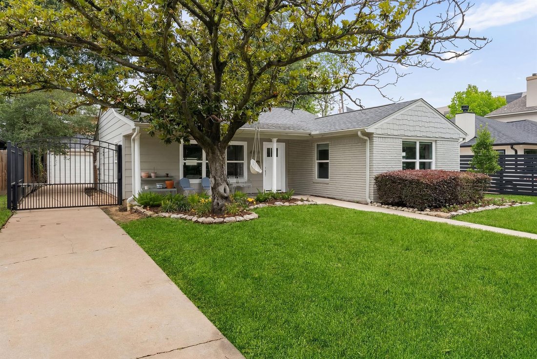 House in Houston, Texas, United States 3 - 18585056