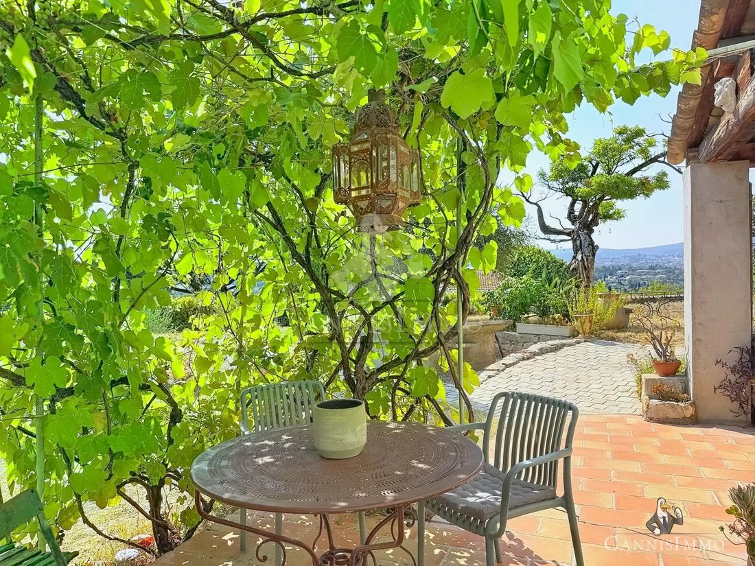 House in Grasse, Provence-Alpes-Côte d'Azur, France 1 - 18582236