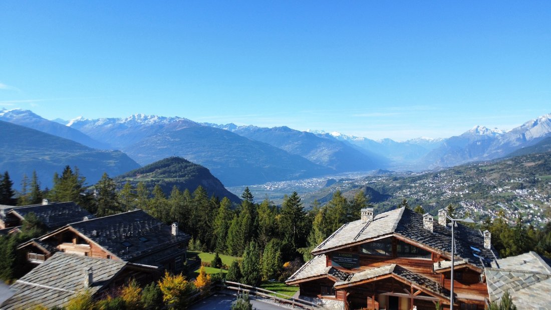 Chalet in Crans-Montana, Valais, Switzerland 4 - 18580640