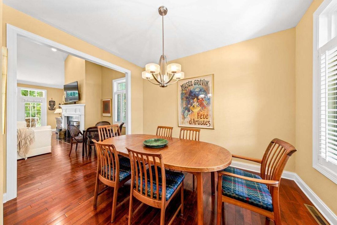 Condo in Thiensville, Wisconsin, United States 4 - 18583981