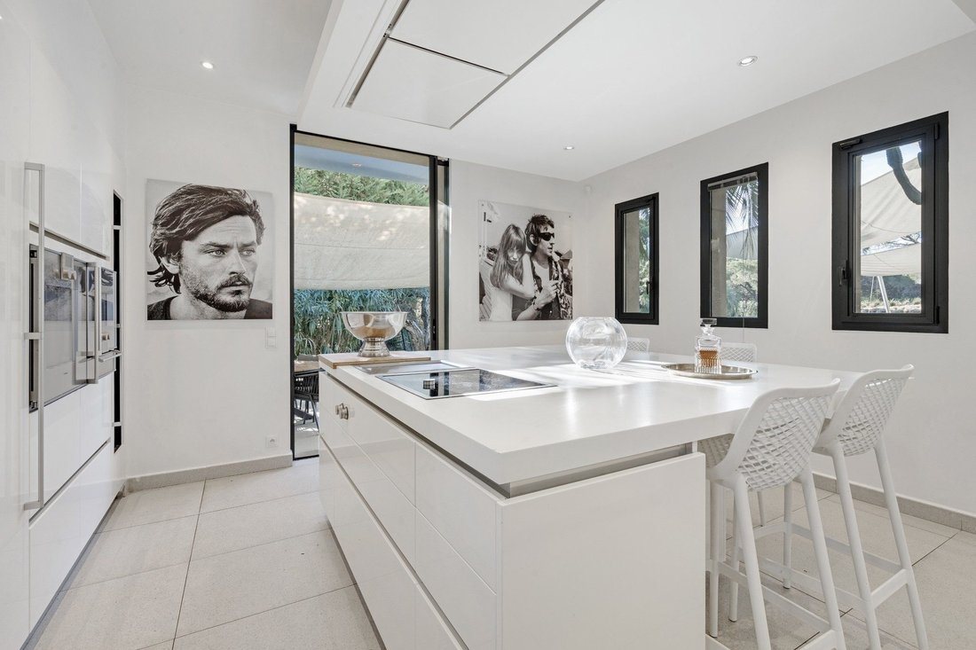 Villa in Ramatuelle, Provence-Alpes-Côte d'Azur, France 2 - 18586217