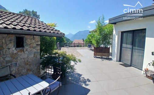 Villa in Le Bourg-La Jacquinière-Malossane-Saint Nizier, Voreppe, France 1