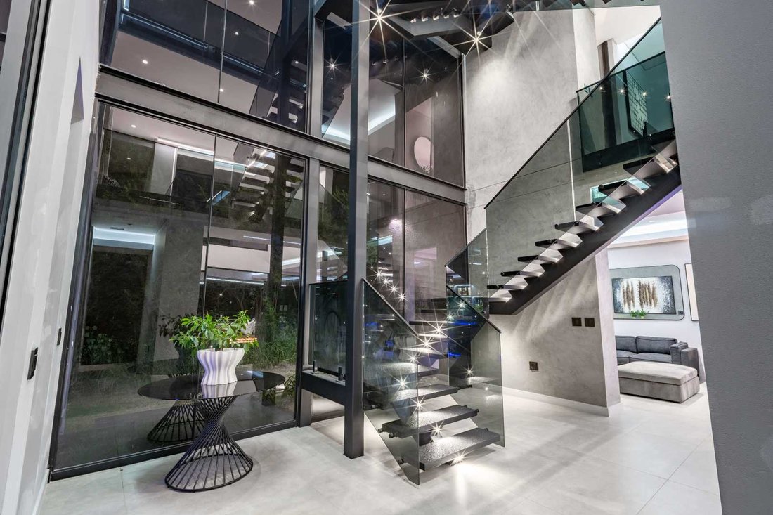 House in Halfway House Estate, Gauteng, South Africa 4 - 18581445