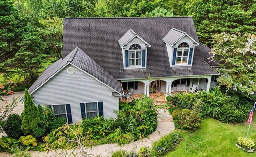 House in Cleveland, Georgia, United States 1
