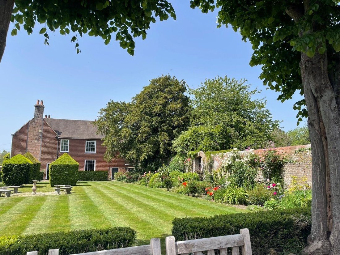 House in Wartling, England 2 - 18583740