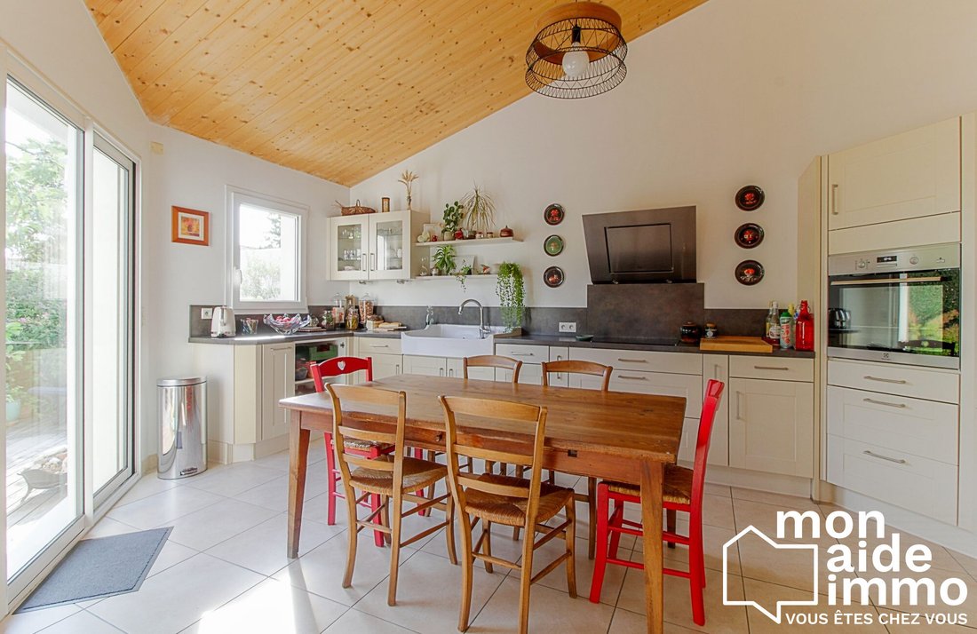 House in Puilboreau, Nouvelle-Aquitaine, France 2 - 18586150