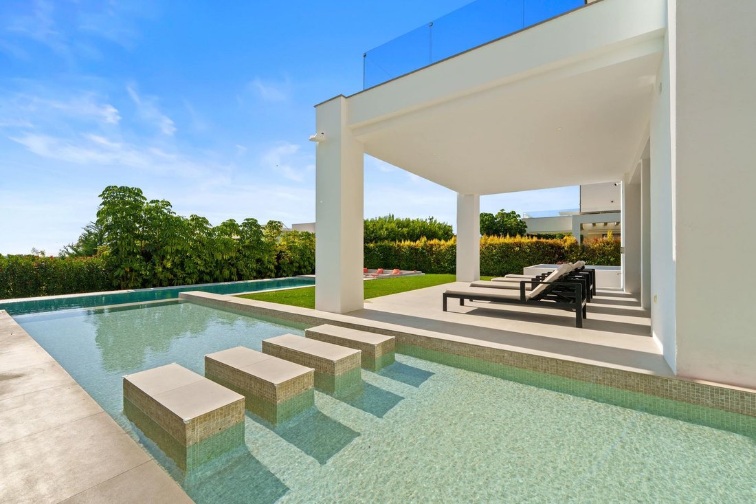Villa in La Quinta, Benahavis, Andalusia 2 - 18582153
