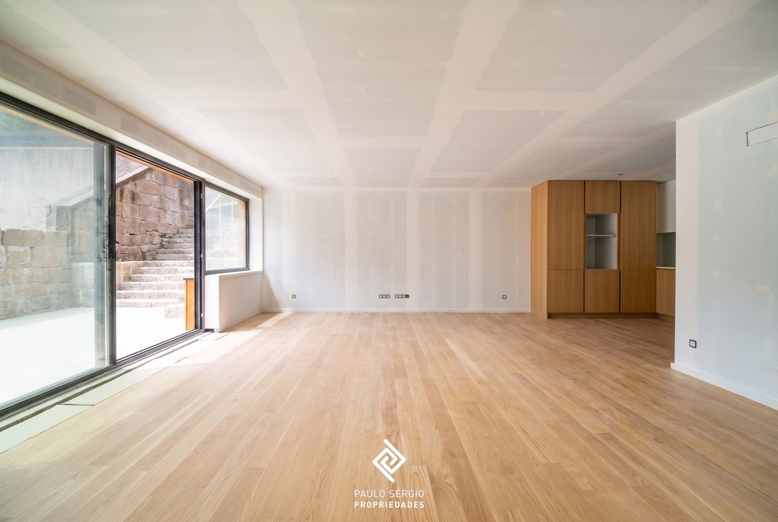 Apartment in Lordelo do Ouro e Massarelos, Porto District, Portugal 4 - 18585367