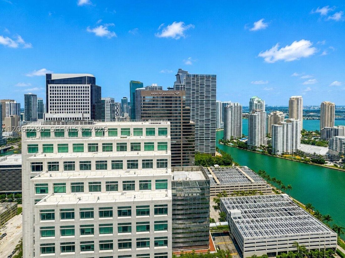 Condo in Miami, Florida, United States 4 - 18584433