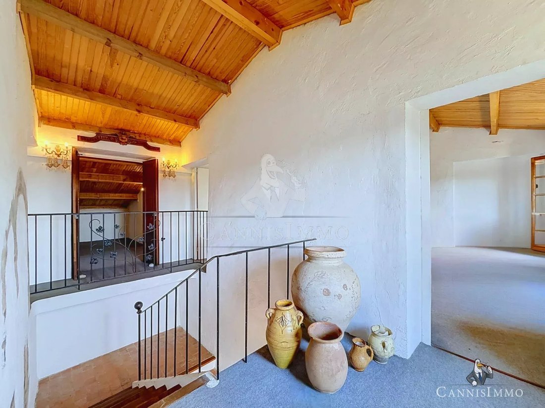 House in Grasse, Provence-Alpes-Côte d'Azur, France 5 - 18582236