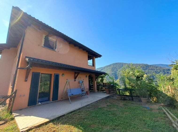 Villa in Tresa, Ticino, Switzerland 5 - 18581046
