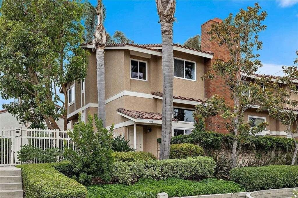 Townhouse in Huntington Beach, California, United States 5 - 18354859