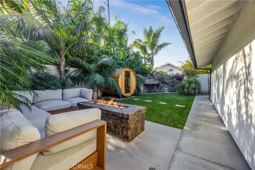 House in Santa Ana, California, United States 5 - 18584657
