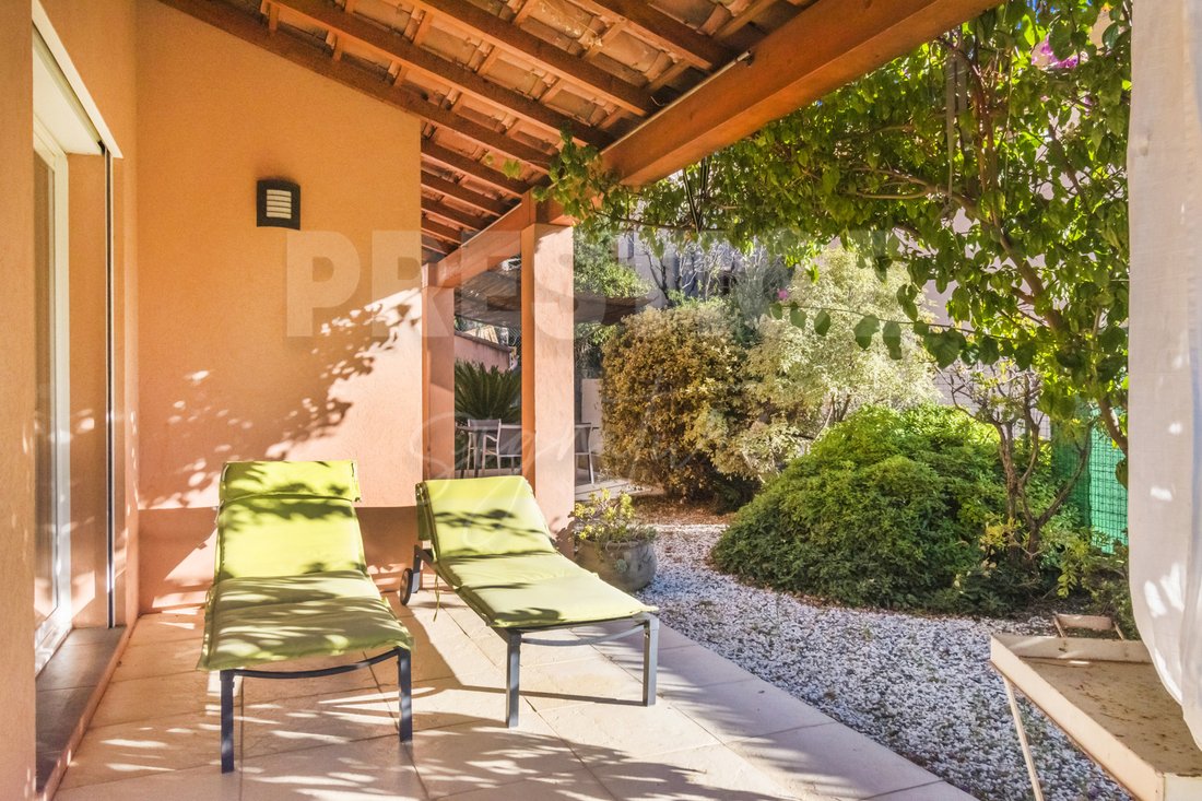 Villa in Hyères, Provence-Alpes-Côte d'Azur, Frankreich 3 - 18584158