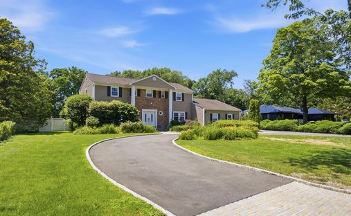 House in Halesite, New York, United States 1
