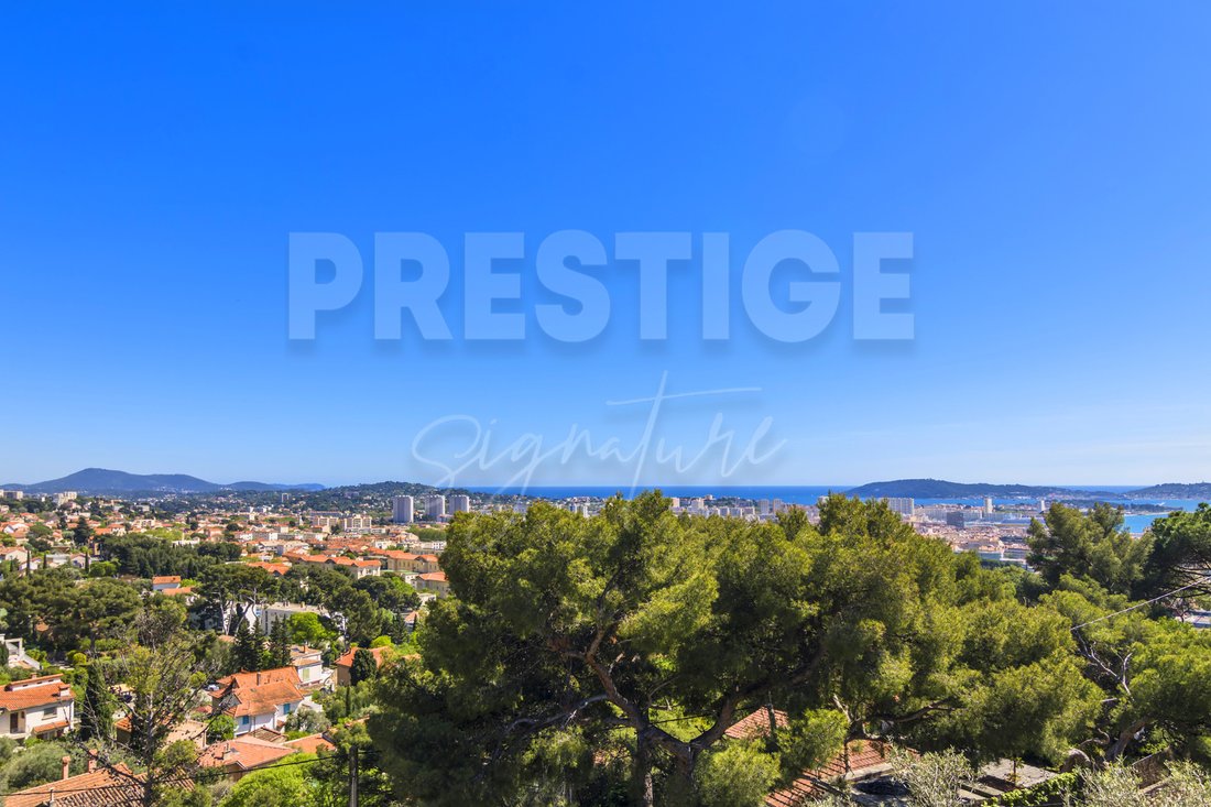 Maison à Le Revest-les-Eaux, Provence-Alpes-Côte d'Azur, France 2 - 18584328