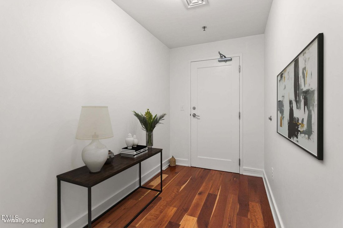 Condo in Chapel Hill, North Carolina, United States 3 - 17836874