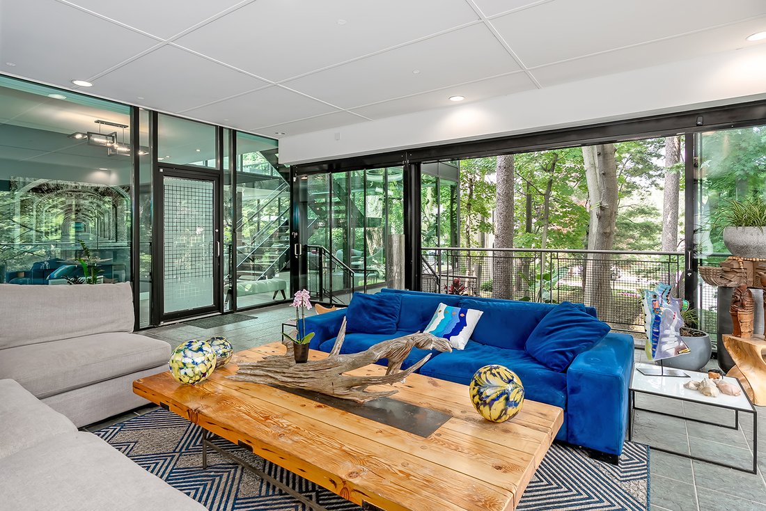 House in Oakville, Ontario, Canada 5 - 18580313