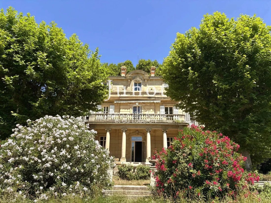 Castle in Étang de l'Olivier-Domaine de Sulauze, Istres, France 2 - 18582471