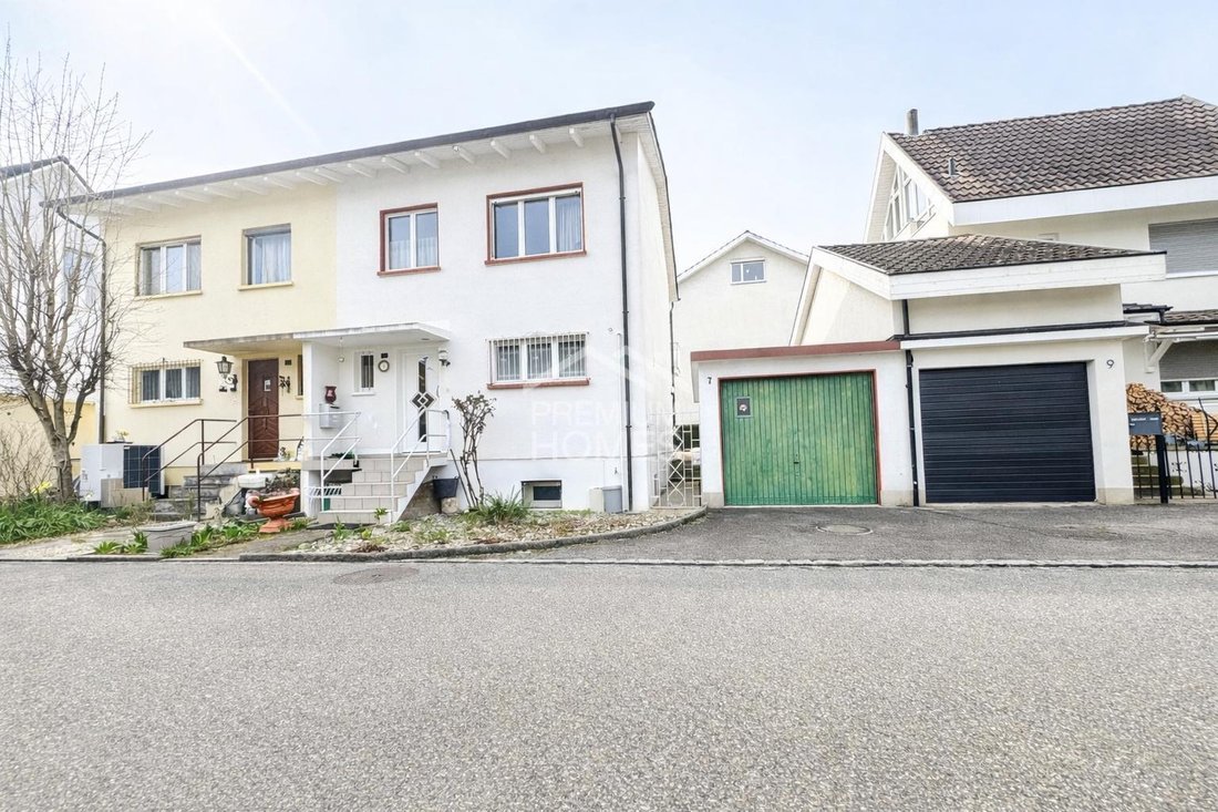 House in Reinach, Basel-Landschaft, Switzerland 2 - 18581038