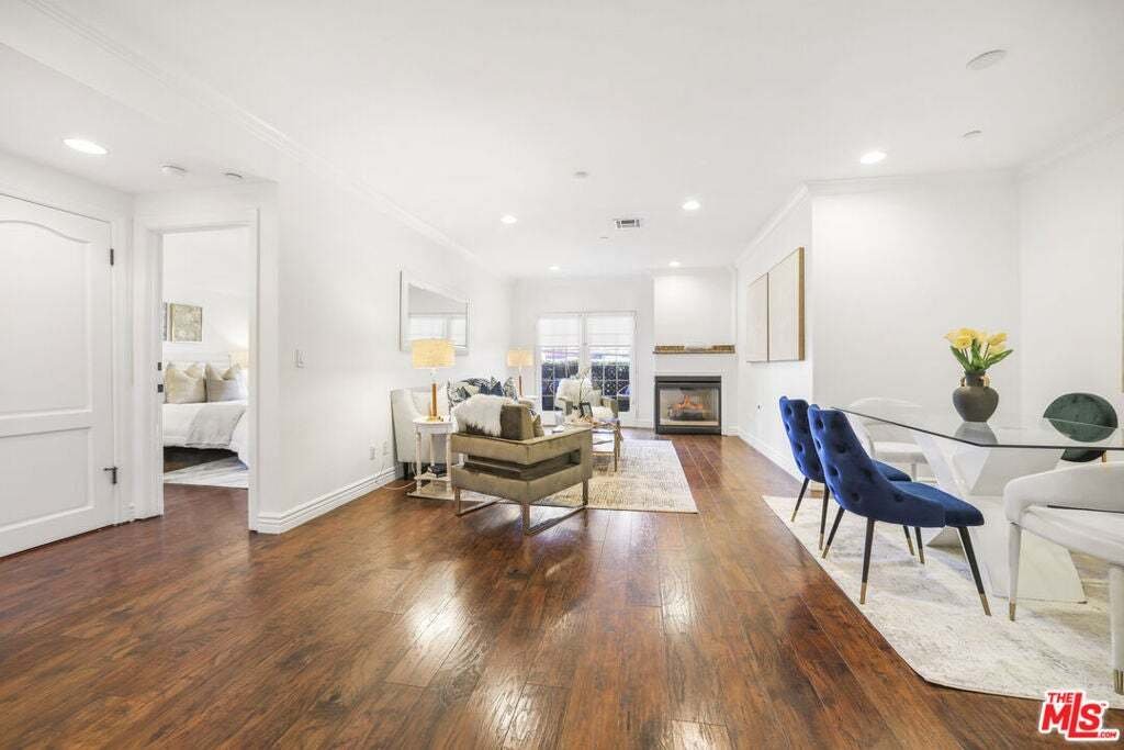 Condo in Los Angeles, California, United States 3 - 18586444